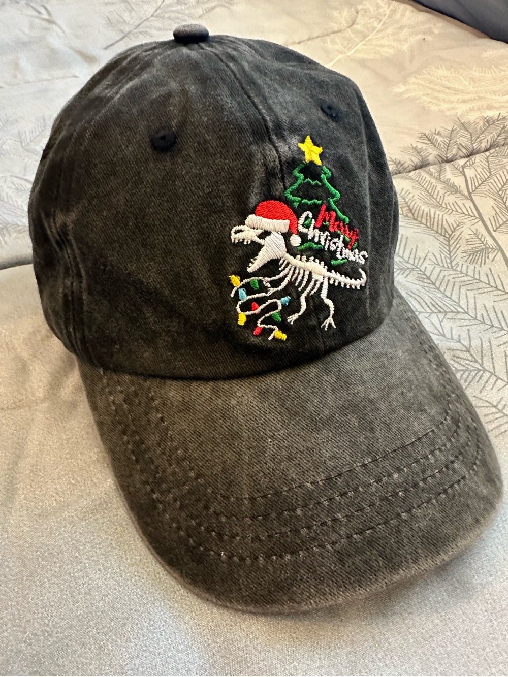 EUC Vintage Black Baseball Cap w/Embroidered Holiday T-Rex Skeleton OS